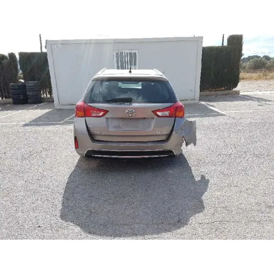 TOYOTA AURIS TOURING SPORTS (E18) '2014 LIVE GRIS