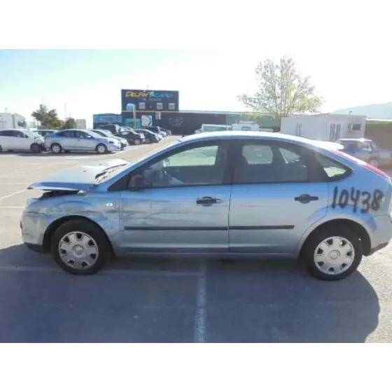 FORD FOCUS BERLINA (CAP) '2005 AMBIENTE (D) GRIS AZULADO