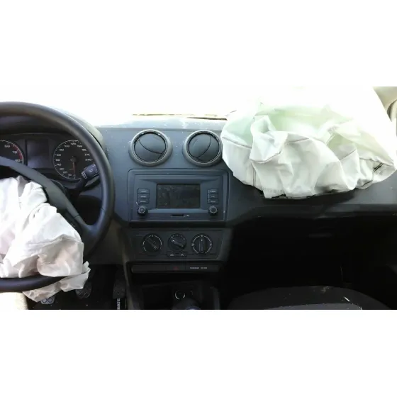 SEAT IBIZA (6P1) '2015 REFERENCE BLANCO