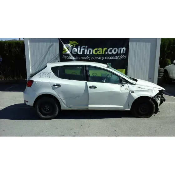 SEAT IBIZA (6P1) '2015 REFERENCE BLANCO