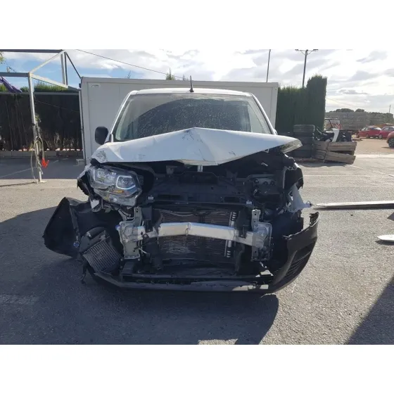 CITROEN BERLINGO FURGON '2022 VAN TALLA M BLUE HADI 100 S&S BLANCO