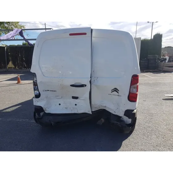 CITROEN BERLINGO FURGON '2022 VAN TALLA M BLUE HADI 100 S&S BLANCO