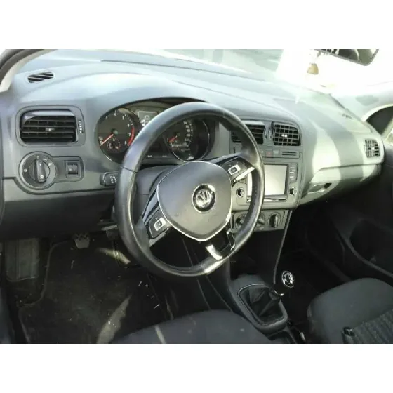 VOLKSWAGEN POLO (6C1) '2015 TRENDLINE BLUEMOTION BLANCO