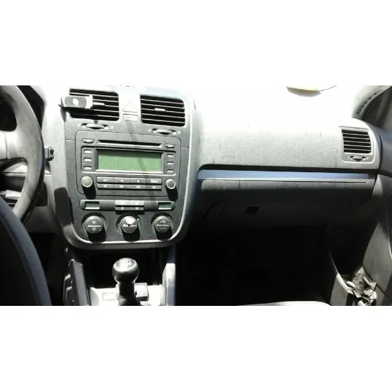 VOLKSWAGEN GOLF V BERLINA (1K1) '2004 TRENDLINE GRIS PLATA