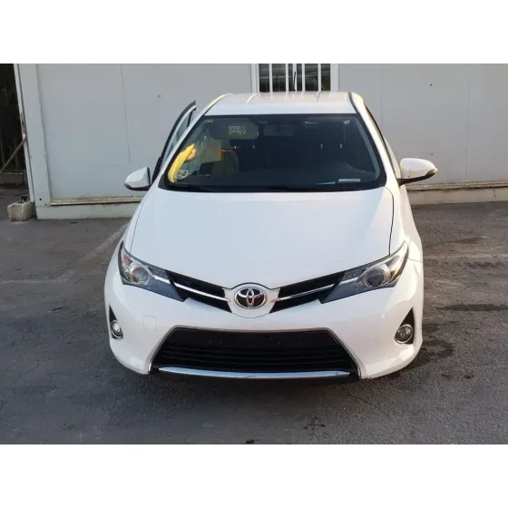 TOYOTA AURIS '2015 ACTIVE BLANCO