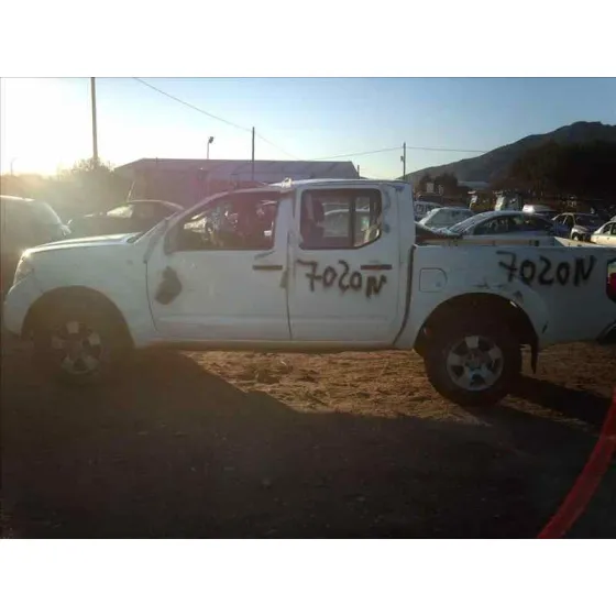 NISSAN NAVARA PICK-UP (D40M) '2010 DOUBLE CAB SE 4X4 BLANCO