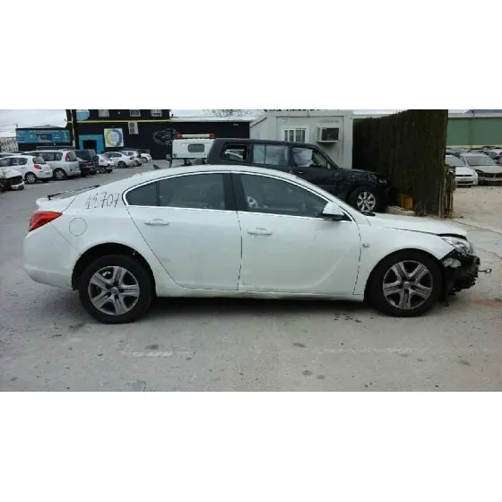 OPEL INSIGNIA BERLINA '2010 ESSENTIA BLANCO