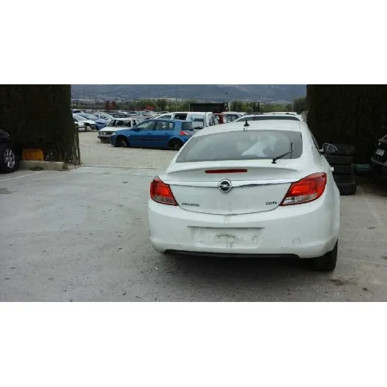 OPEL INSIGNIA BERLINA '2010 ESSENTIA BLANCO