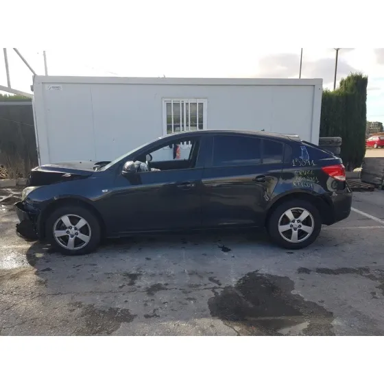 CHEVROLET CRUZE HATCHBACK '2011 LS+ NEGRO