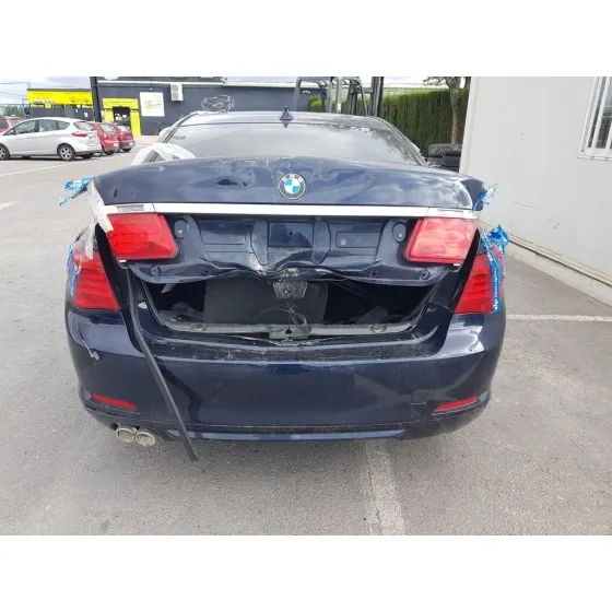BMW SERIE 7 (F01/F02) '2010 730D NEGRO