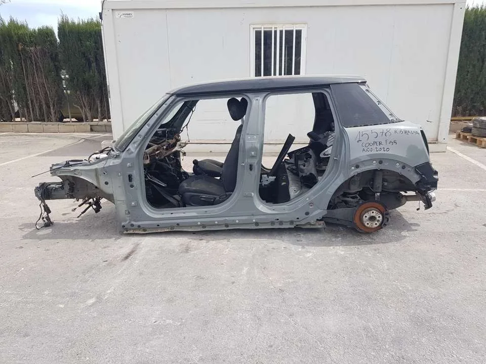 MINI MINI 5-TRG. (F55) '2020 COOPER GRIS