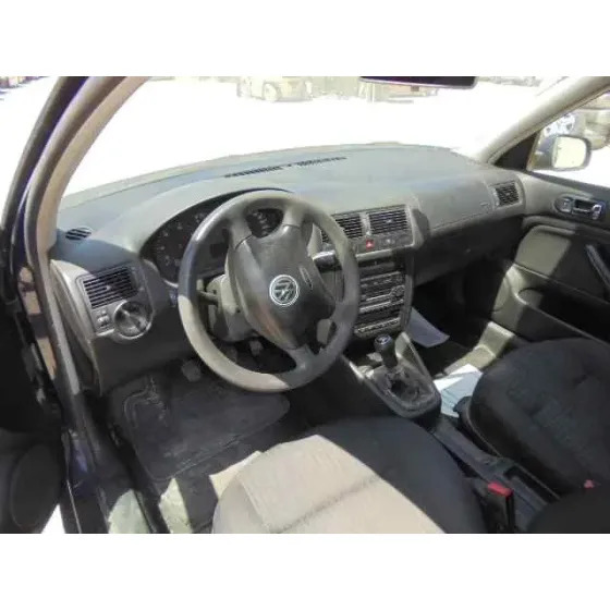 VOLKSWAGEN GOLF IV BERLINA (1J1) '2002 BASICO AZUL OSCURO