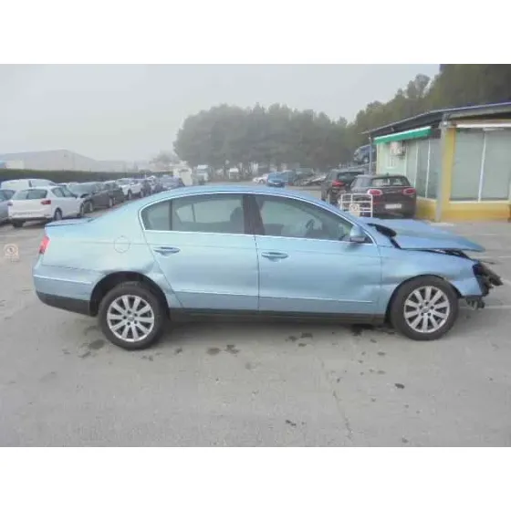 VOLKSWAGEN PASSAT BERLINA (3C2) '2005 ADVANCE AZUL CLARO