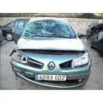 RENAULT MEGANE II BERLINA 5P RENAULT MEGANE II BERLINA 5P '2005 CONFORT AUTHENTIQUE VERDE 2005