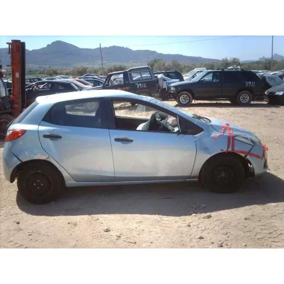 MAZDA 2 LIM. (DE) '2008 1.3 ACTIVE (5-PTAS.) (55KW) AZUL CLARO