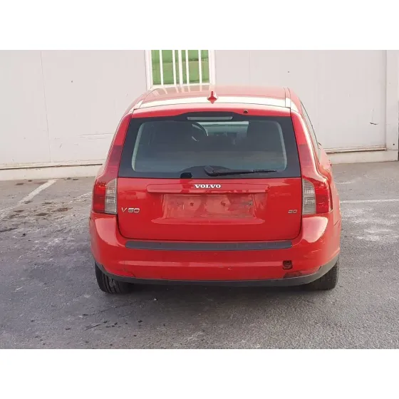 VOLVO V50 FAMILIAR '2009 2.0 KINETIC ROJO