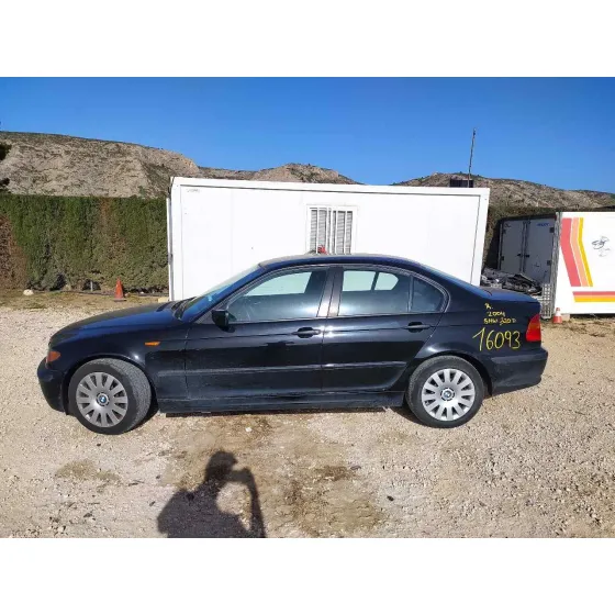 BMW SERIE 3 BERLINA (E46) '2004 320D NEGRO