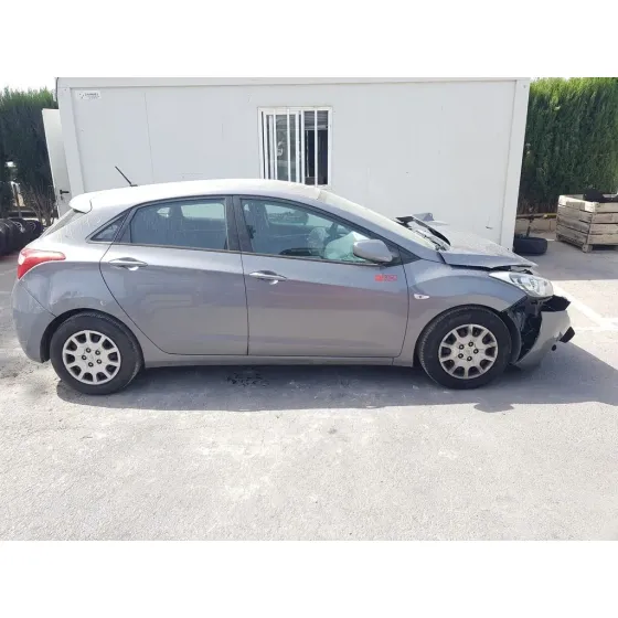 HYUNDAI I30 (GD) '2014 TREND GRIS OSCURO