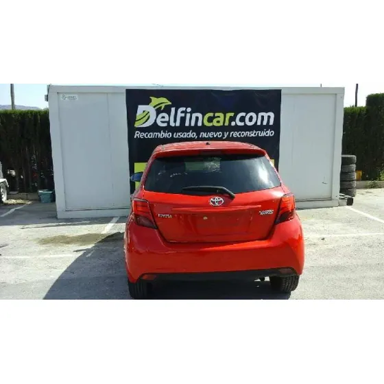 TOYOTA YARIS '2015 ACTIVE ROJO