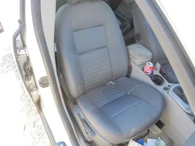 VOLVO V50 FAMILIAR '2004 2.4 KINETIC GRIS