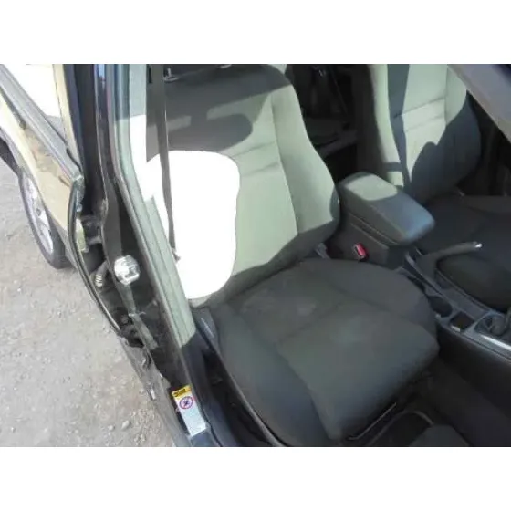 TOYOTA COROLLA (E12) '2005 1.4 D-4D LUNA COMPACT NEGRO