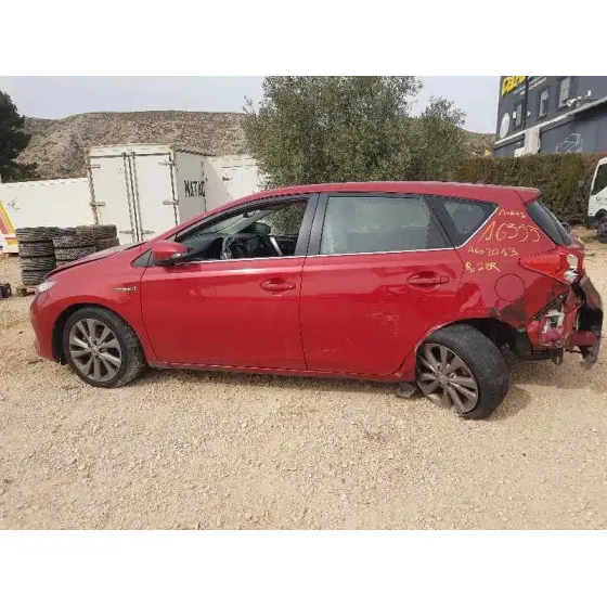 TOYOTA AURIS '2013 HYBRID ACTIVE ROJO