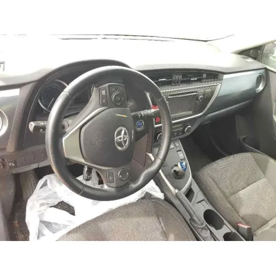 TOYOTA AURIS '2013 HYBRID ACTIVE ROJO