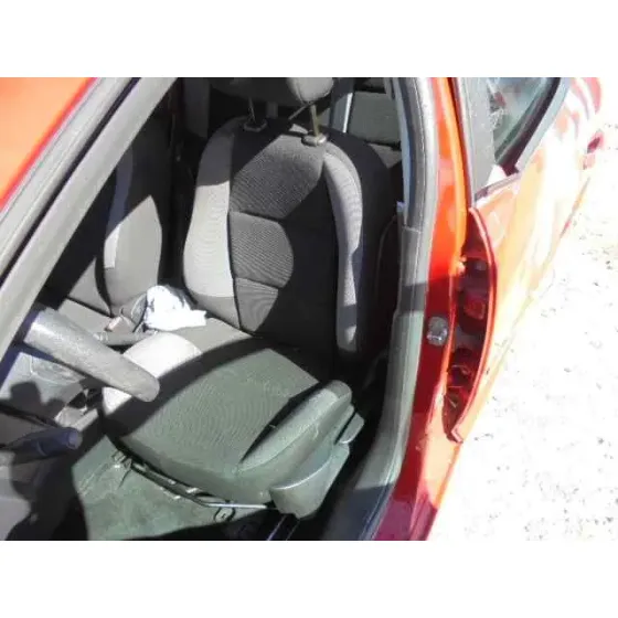 PEUGEOT 207 '2008 CONFORT ROJO