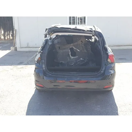 FIAT TIPO II (357) FAM '2019 LOUNGE NEGRO