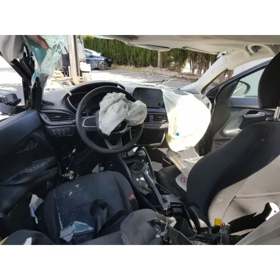 FIAT TIPO II (357) FAM '2019 LOUNGE NEGRO