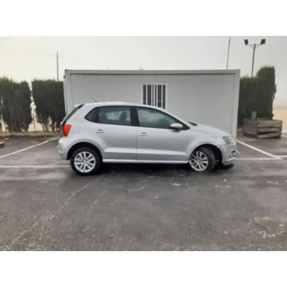 VOLKSWAGEN POLO (6R1) '2015 5 PUERTAS GRIS