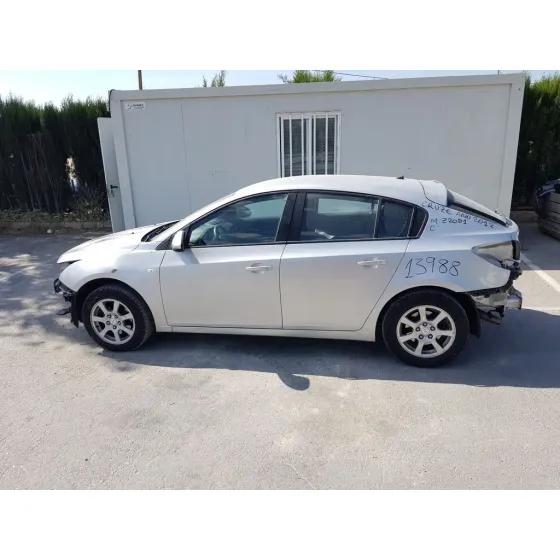 CHEVROLET CRUZE HATCHBACK '2012 LT GRIS