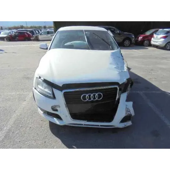 AUDI A3 SPORTBACK (8P) '2012 1.6 TDI AMBIENTE BLANCO