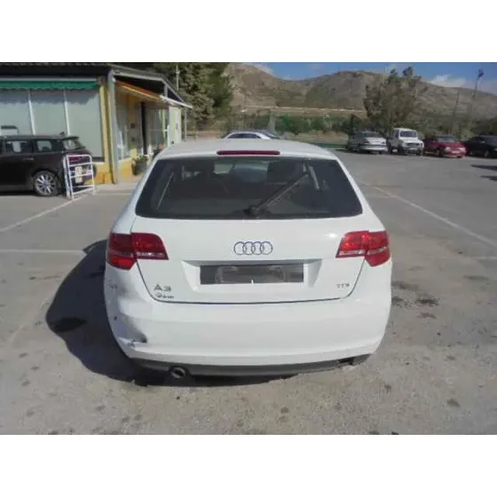 AUDI A3 SPORTBACK (8P) '2012 1.6 TDI AMBIENTE BLANCO