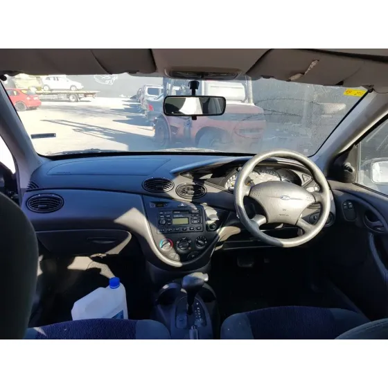 FORD FOCUS TURNIER (CAK) '2001 GHIA NEGRO