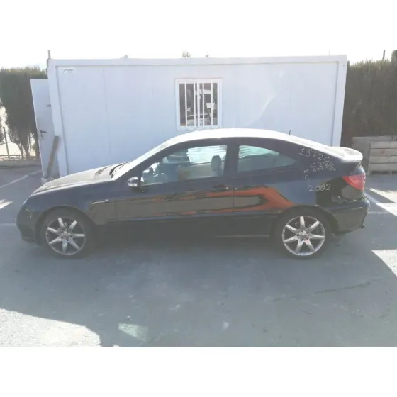 MERCEDES CLASE C (W203) SPORTCOUPE '2002 C 220 CDI (203.706) NEGRO
