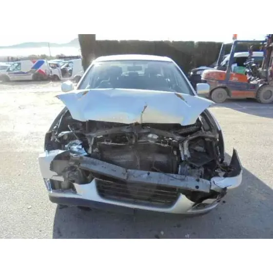 TOYOTA COROLLA (E12) '2006 1.4 D-4D LUNA COMPACT DORADO