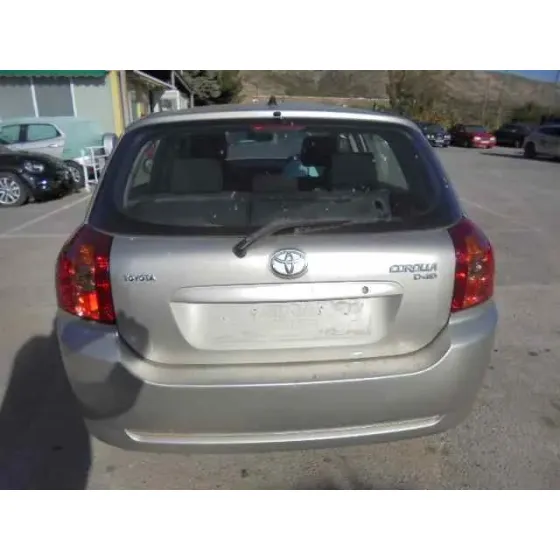 TOYOTA COROLLA (E12) '2006 1.4 D-4D LUNA COMPACT DORADO