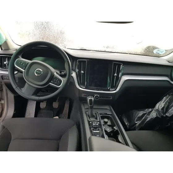 VOLVO V60 FAMILIAR '2019 BASIS BEIG