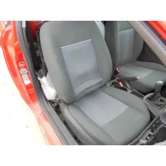 FORD FIESTA (CB1) '2010 AMBIENTE ROJO
