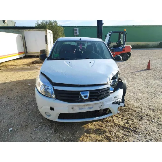 DACIA SANDERO '2012 PODIUM BLANCO