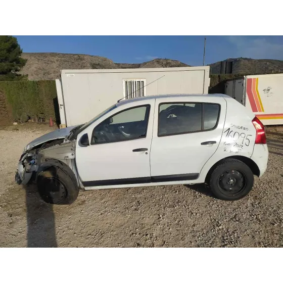 DACIA SANDERO '2012 PODIUM BLANCO