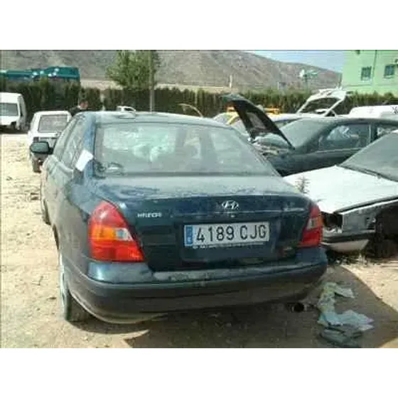 HYUNDAI ELANTRA (XD) '2001 2.0 CRDI CAT AZUL