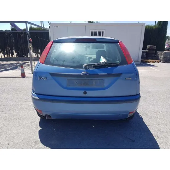 FORD FOCUS BERLINA (CAK) '2002 GHIA AZUL