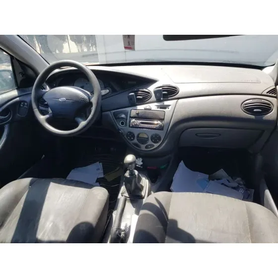 FORD FOCUS BERLINA (CAK) '2002 GHIA AZUL