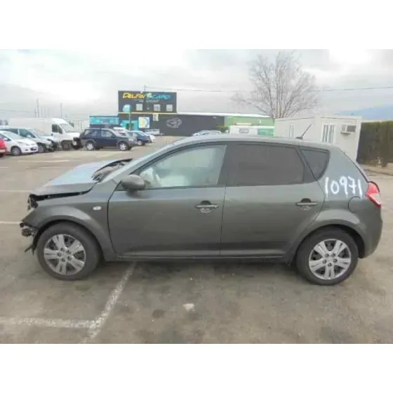 KIA CEE'D '2010 DRIVE GRIS OSCURO