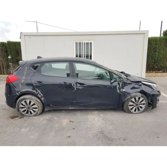 KIA CEED '2018 BUSINESS NEGRO