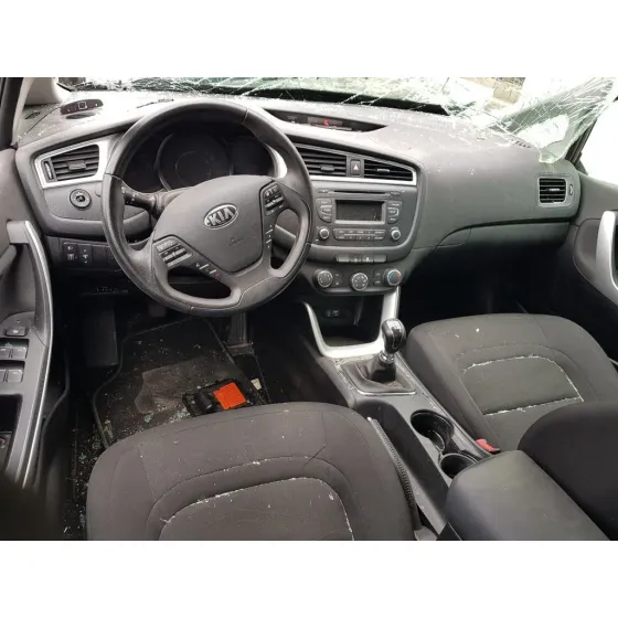 KIA CEED '2018 BUSINESS NEGRO
