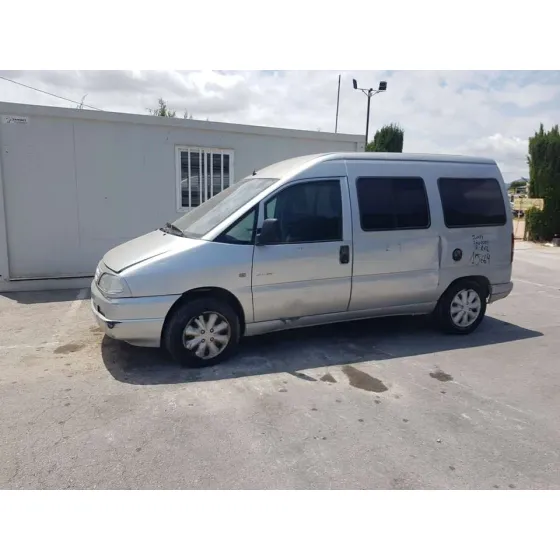 CITROEN JUMPY '2004 2.0 HDI SX FAMILIAR (5/6 ASIENTOS) GRIS