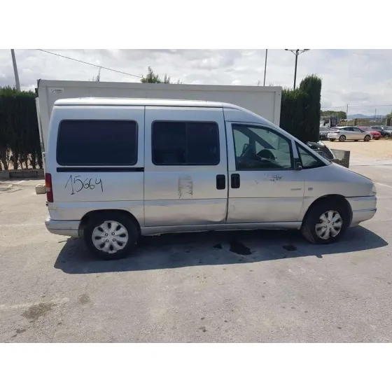 CITROEN JUMPY '2004 2.0 HDI SX FAMILIAR (5/6 ASIENTOS) GRIS